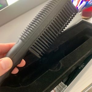 Heated styling comb